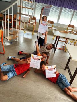 Razgibano, živahno, razigrano, počitniško, … (1)